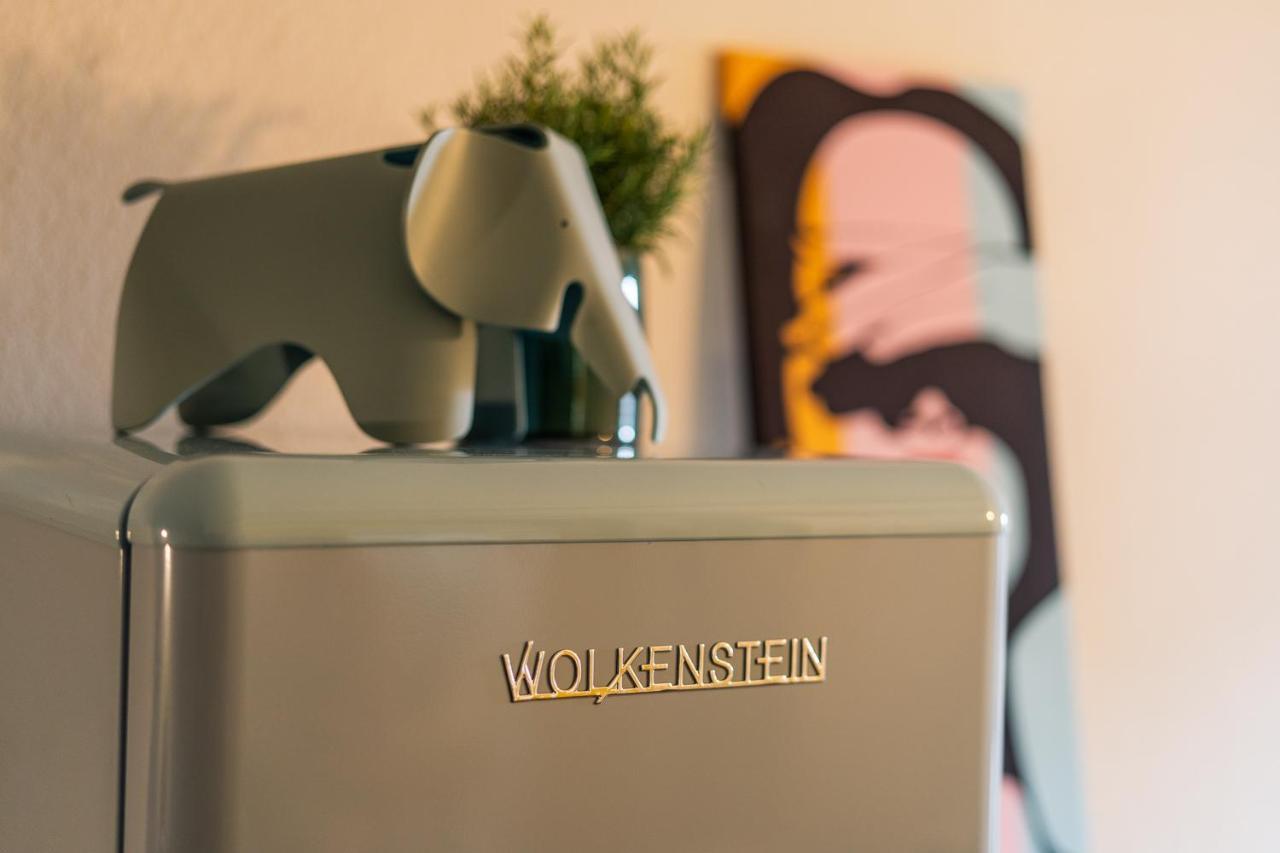 Farbenfrohe Altbauwohnung, Ausstattung Apartment FDH