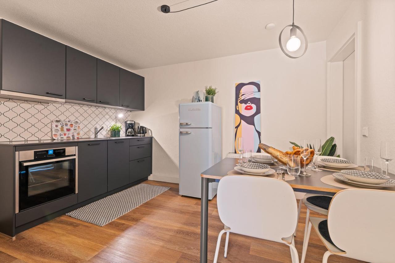 Farbenfrohe Altbauwohnung, Ausstattung Appartement *